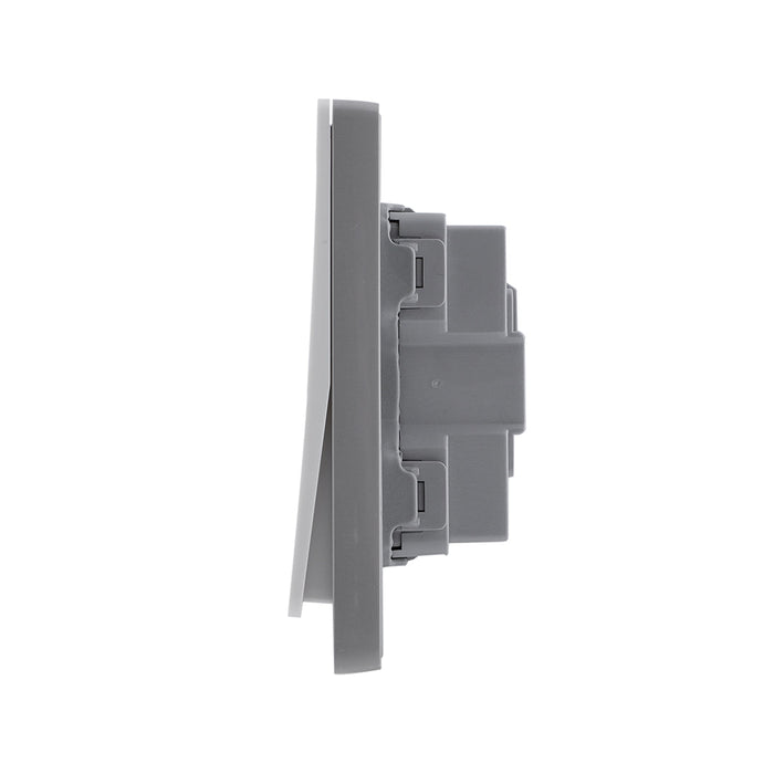 3-Gang 2-Way Switch – Ivory