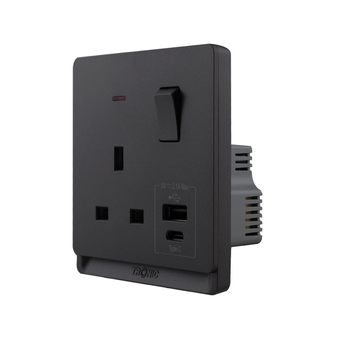 Single Socket with USB-A & Type-C – Black Finish